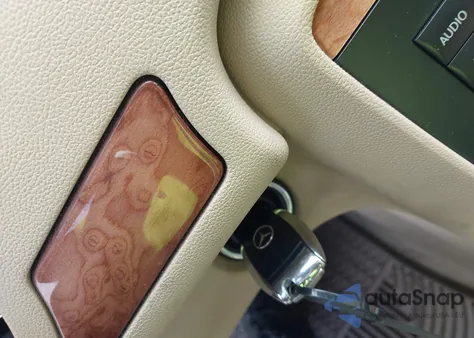 2007 Mercedes-Benz R 350 4Matic z USA, uszkodzony, nr VIN 4JGCB65E67A053042